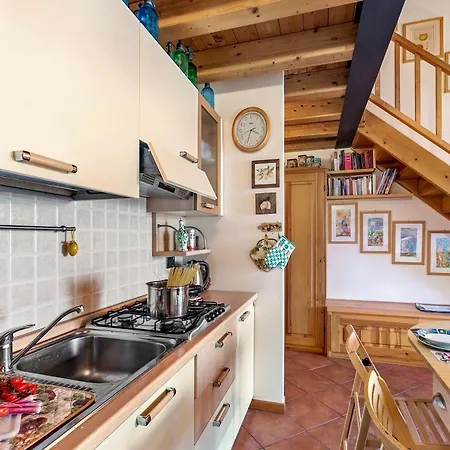 Grotten Loft With View & Pool - Happy טוסקולנו מדרנו